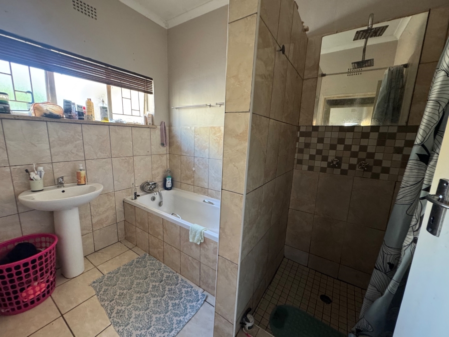 3 Bedroom Property for Sale in Roosheuwel North West